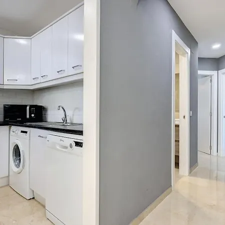 Stylish Penthouse Duplex At Matchroom Country Club Apartmán
