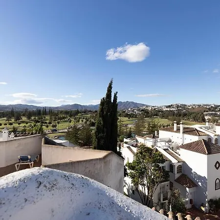 Stylish Penthouse Duplex At Matchroom Country Club Apartmán *